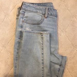 American Eagle Distressed Light Wash Skinny Jeans